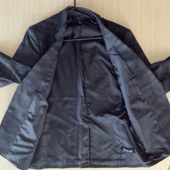 Camo Forever 21 Blazer - Picture 4 of 7